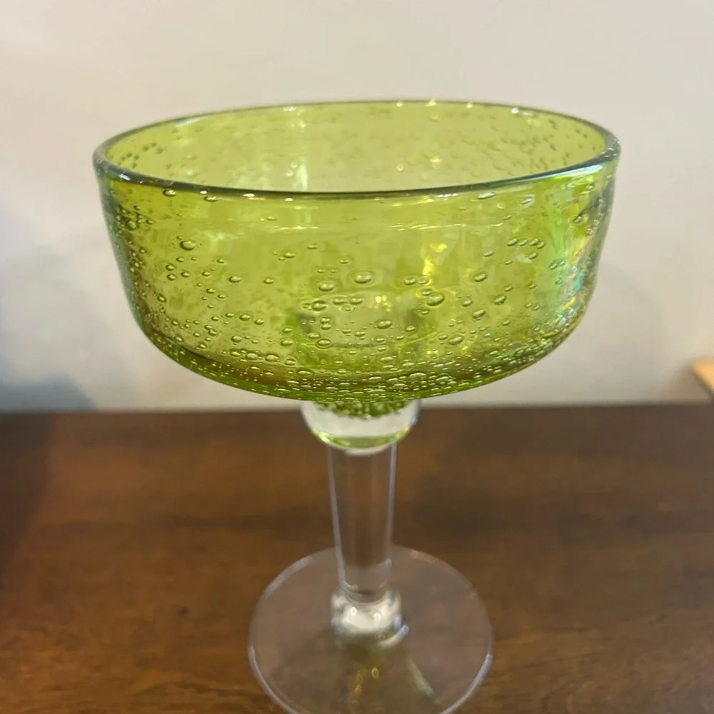 Crate & Barrel Margarita Glass Mexican HAND BLOWN Bubbles LIME GREEN 14 Ounce.